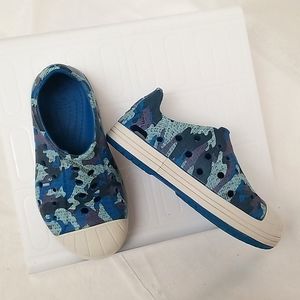 Crocs children's size 9